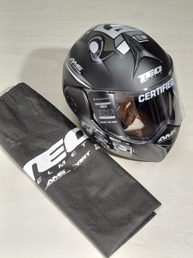 Casco abatible